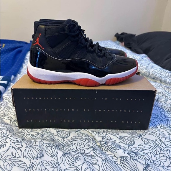 Jordan 11 Breds - Picture 4 of 7